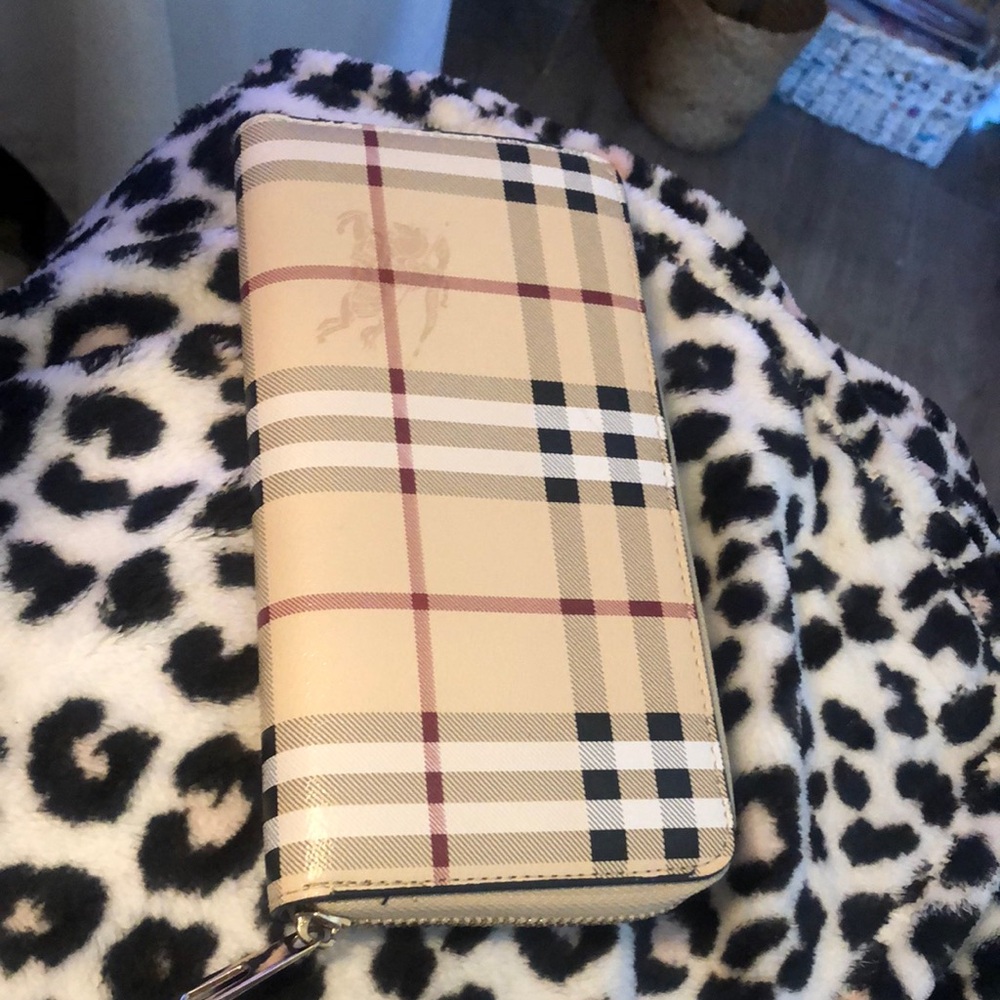 Burberry Beige and Black Checkered Wallet